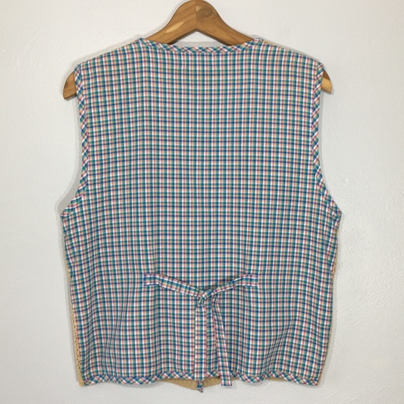 Vintage Grannycore Embroidered Mesh Crochet Vest - Picture 3 of 16